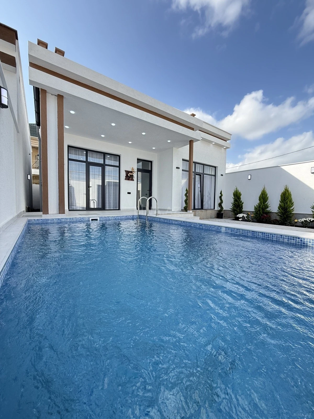 Satılır 4 otaqlı həyət evi 130 m²