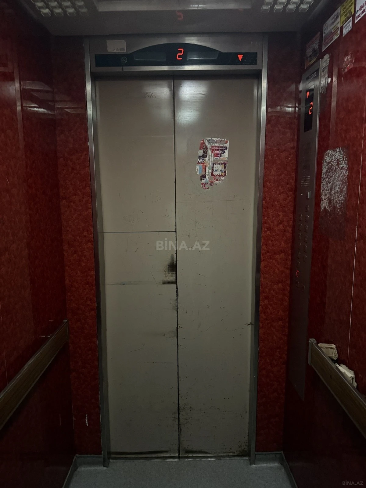 Satılır 3 otaqlı mənzil 140 m²