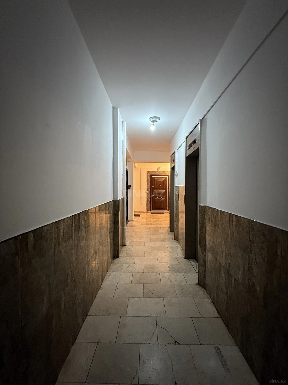 Satılır 3 otaqlı mənzil 140 m²