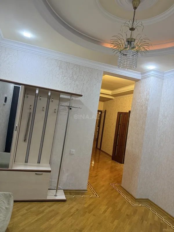 Satılır 3 otaqlı mənzil 140 m²