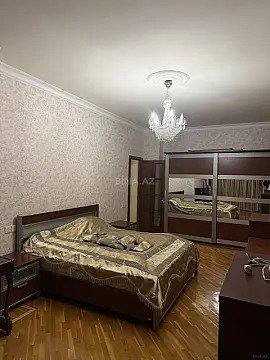 Satılır 3 otaqlı mənzil 140 m²