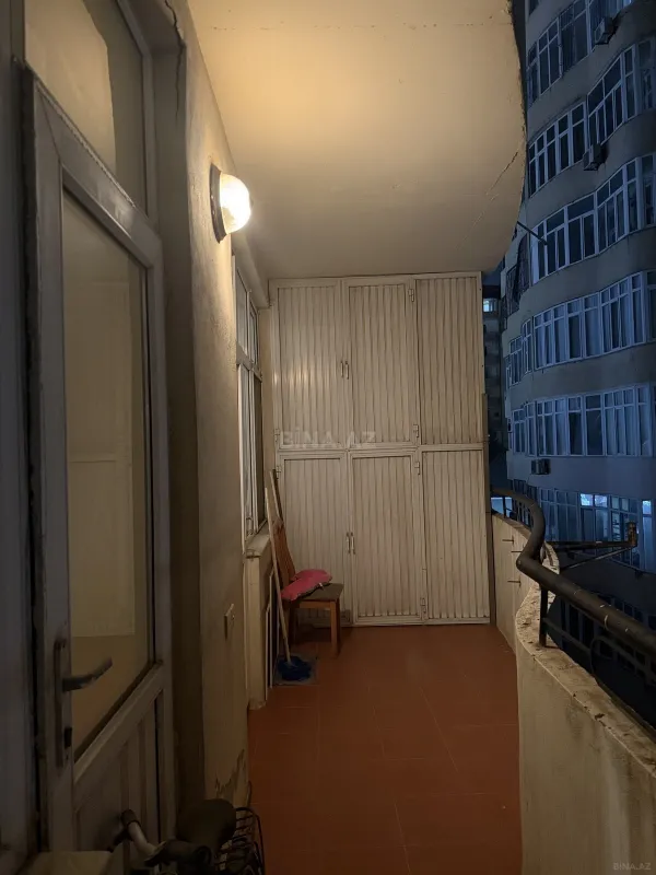 Satılır 3 otaqlı mənzil 140 m²