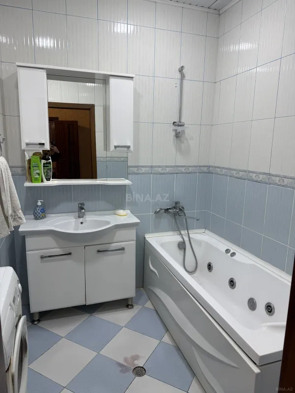 Satılır 3 otaqlı mənzil 140 m²