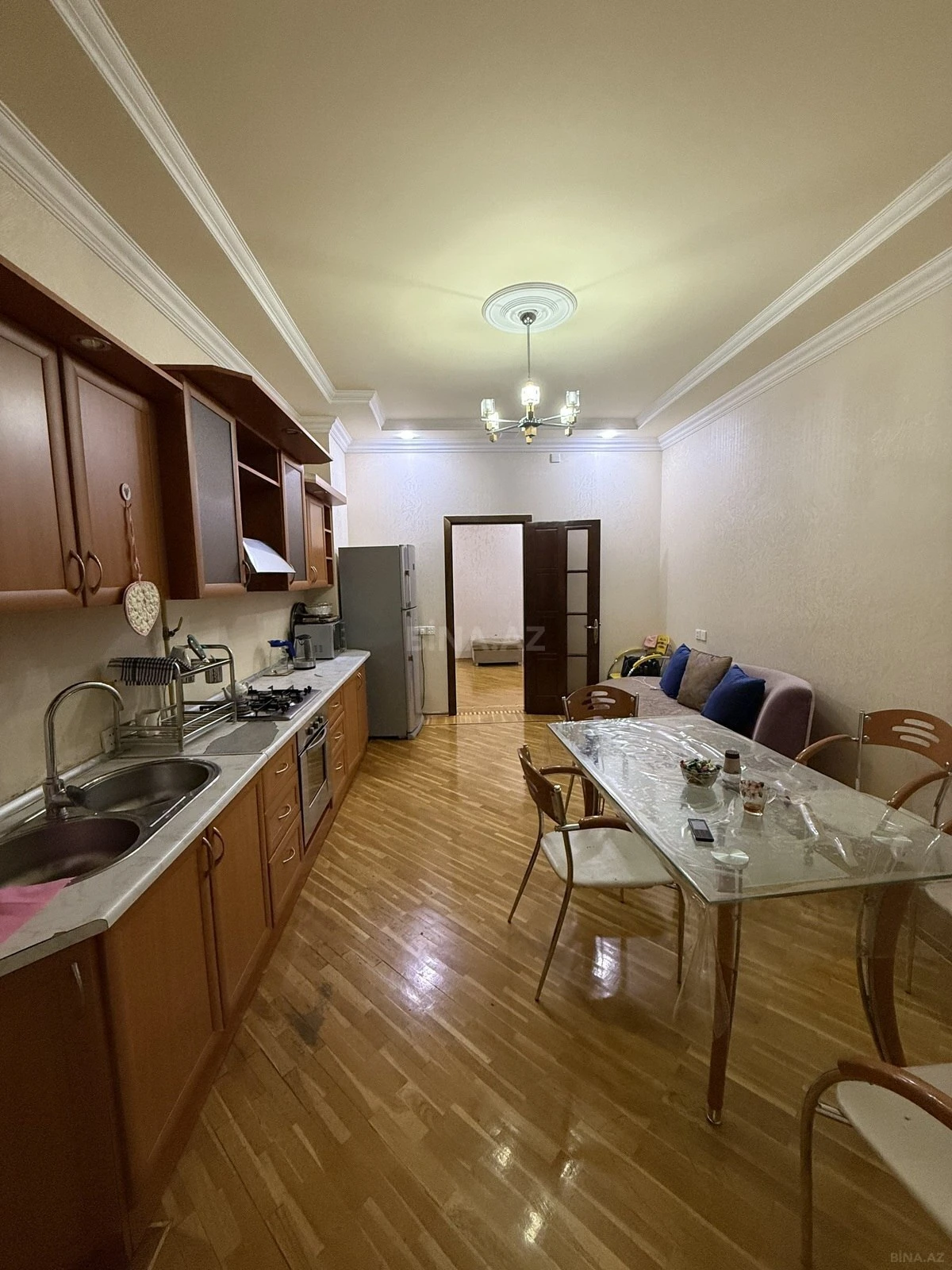 Satılır 3 otaqlı mənzil 140 m²