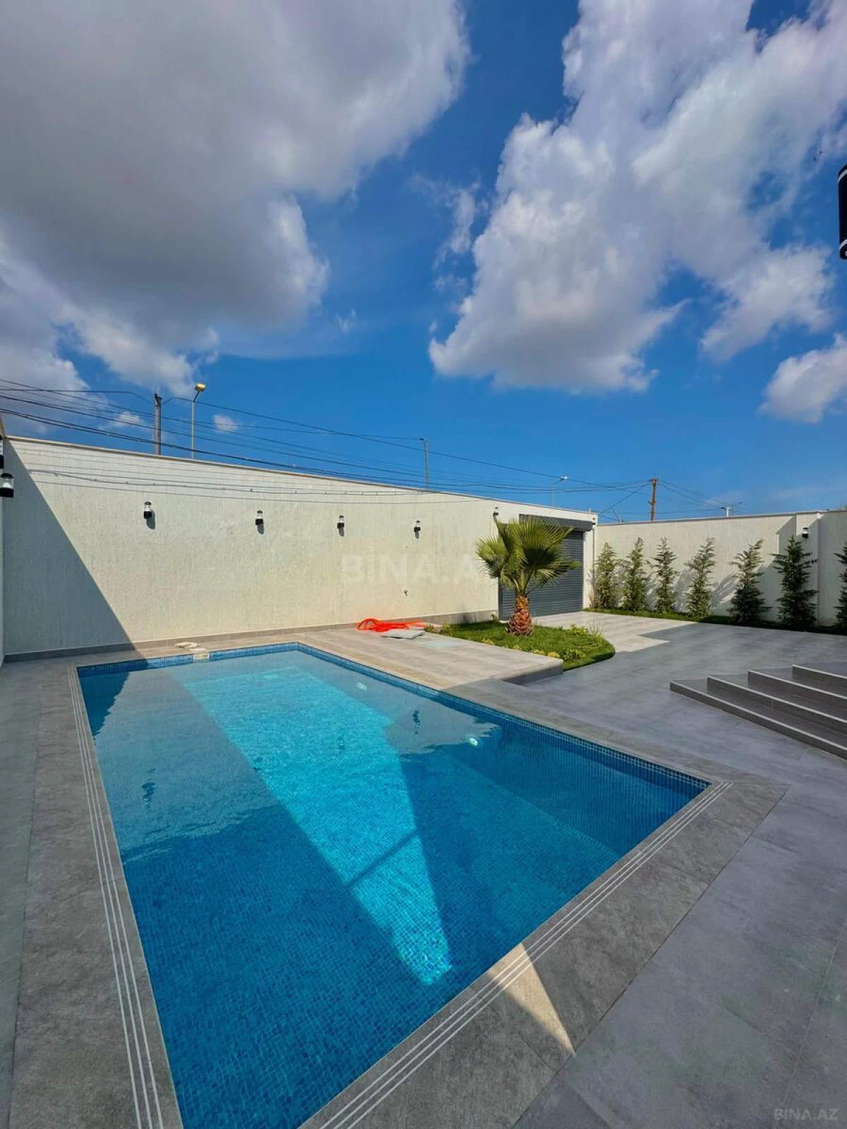 Satılır 4 otaqlı həyət evi 200 m²
