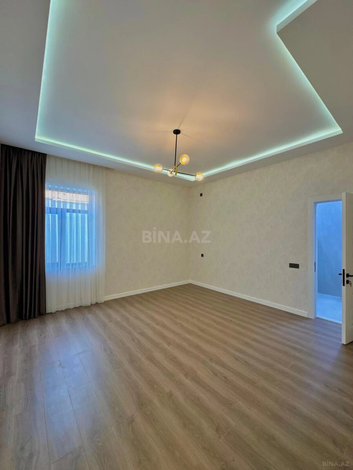 Satılır 4 otaqlı həyət evi 200 m²