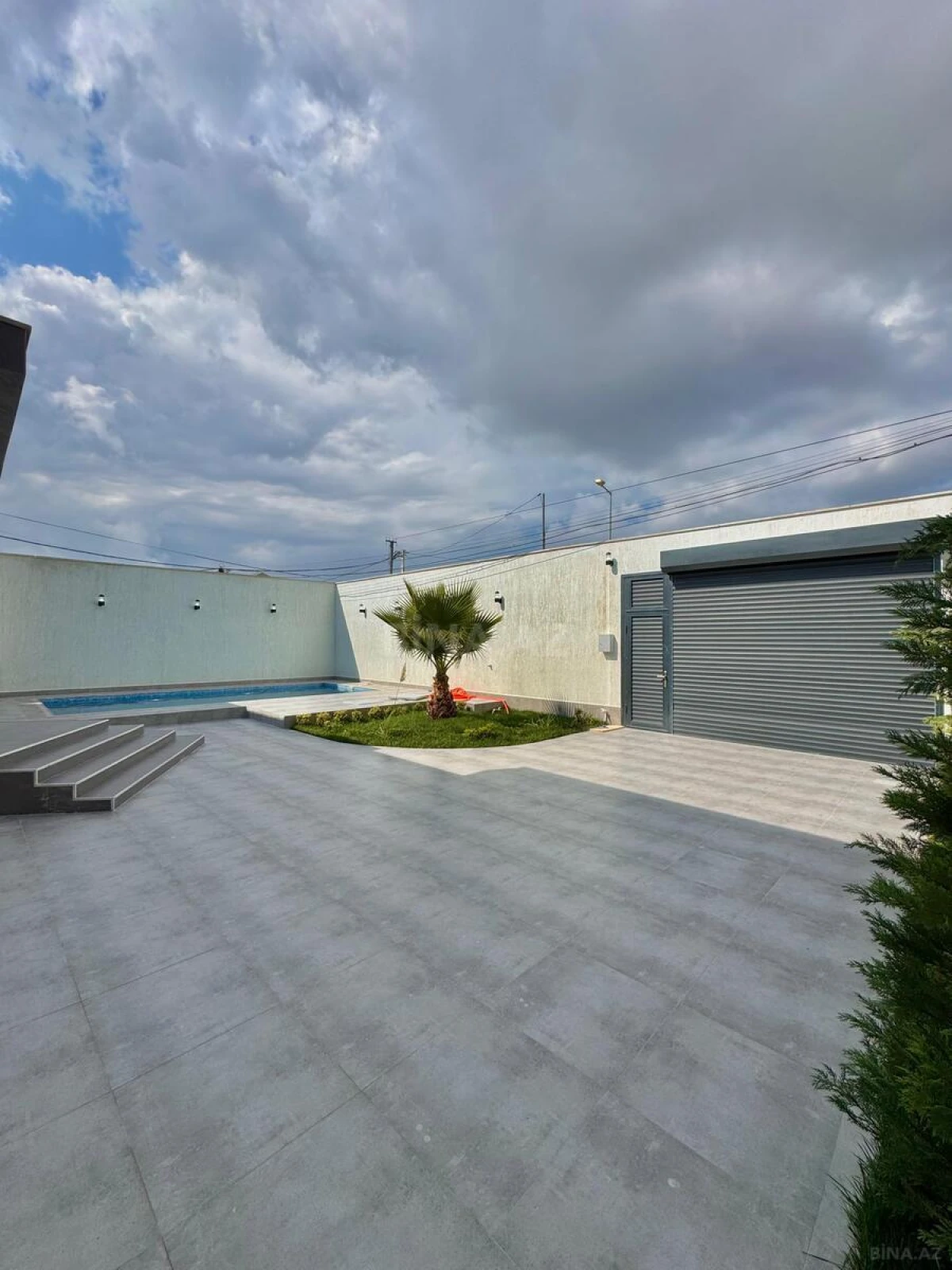 Satılır 4 otaqlı həyət evi 200 m²
