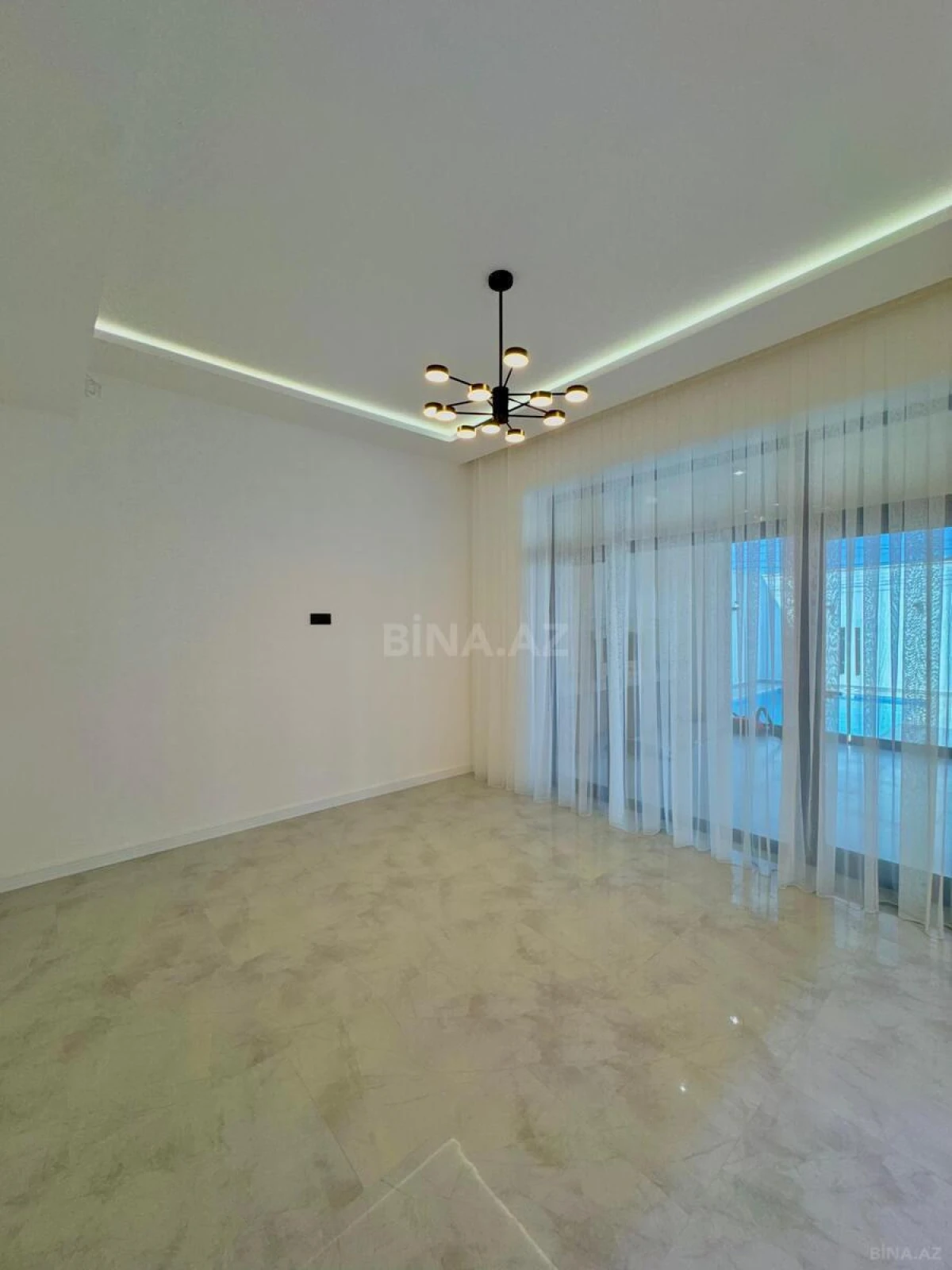 Satılır 4 otaqlı həyət evi 200 m²