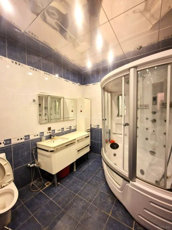 Kirayə verilir 3 otaqlı mənzil 165 m²