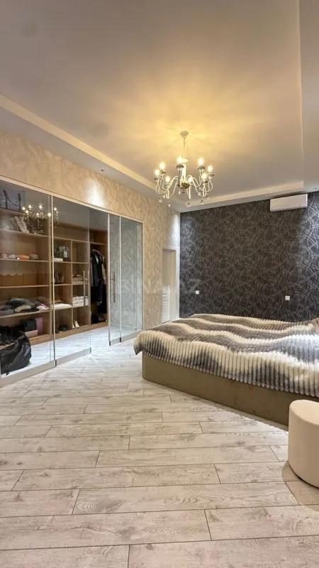 Kirayə verilir 4 otaqlı həyət evi 200 m²