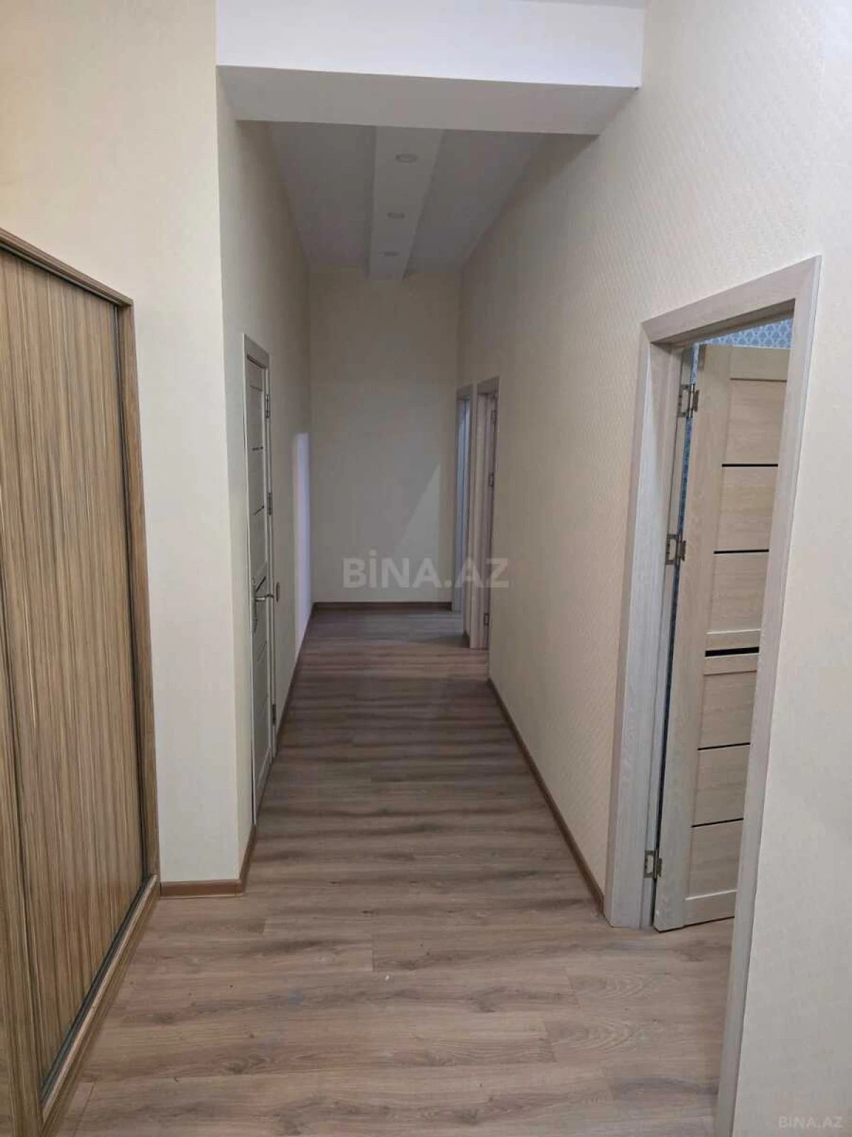 Kirayə verilir 2 otaqlı mənzil 95 m²