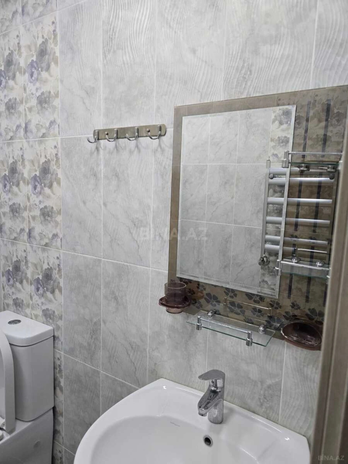 Kirayə verilir 2 otaqlı mənzil 95 m²