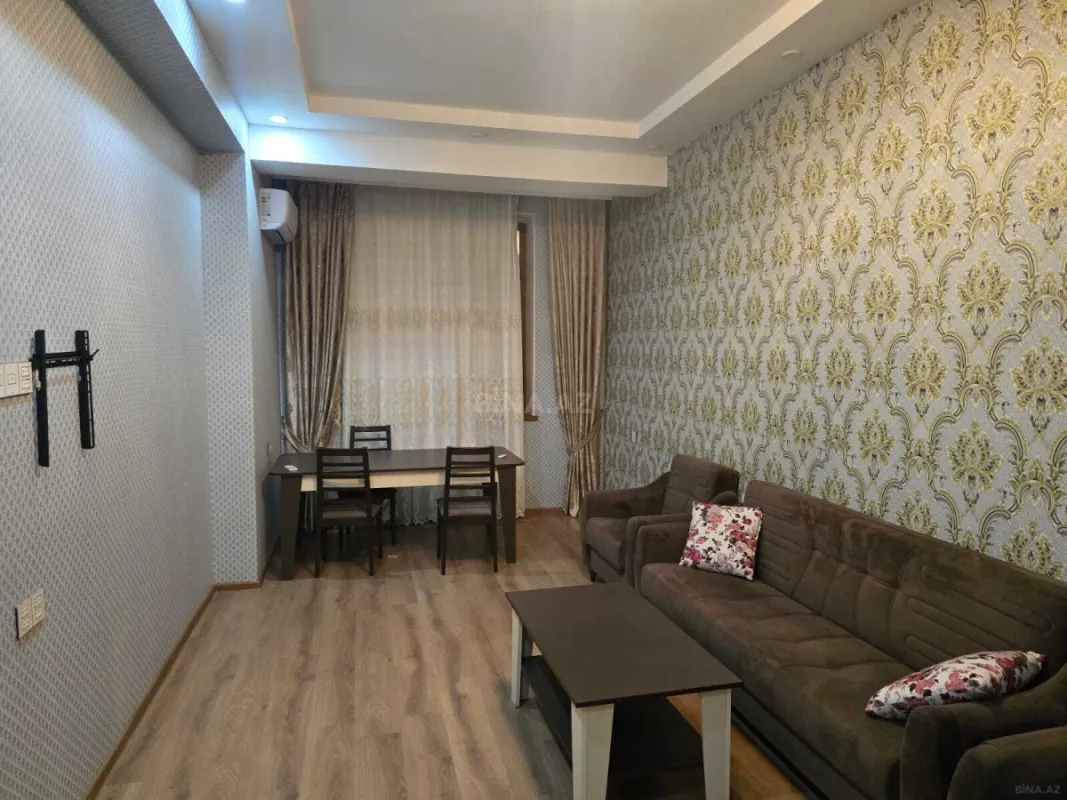 Kirayə verilir 2 otaqlı mənzil 95 m²