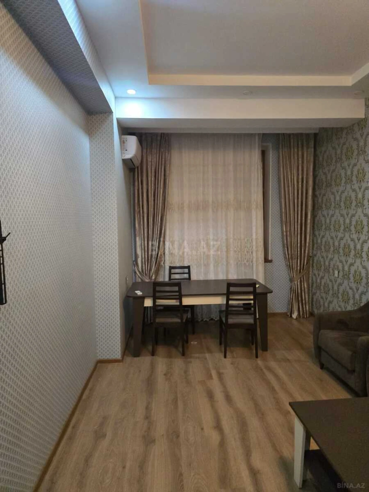 Kirayə verilir 2 otaqlı mənzil 95 m²