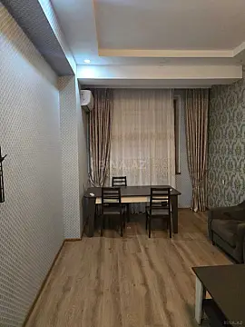 Kirayə verilir 2 otaqlı mənzil 95 m²