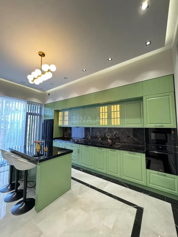 Satılır 5 otaqlı həyət evi 190 m²