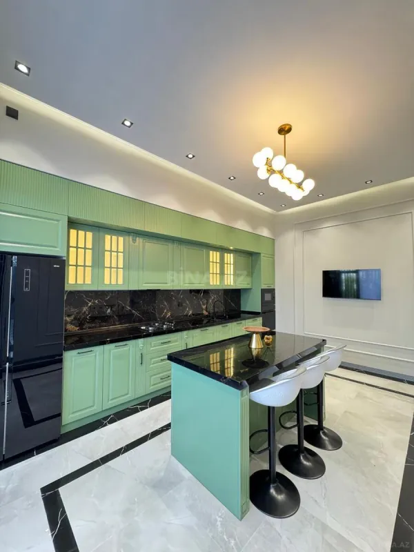 Satılır 5 otaqlı həyət evi 190 m²