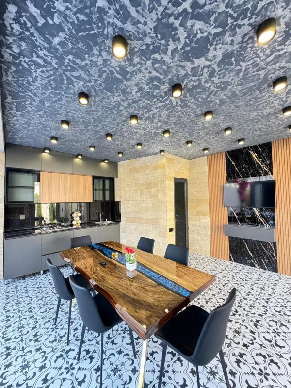 Satılır 5 otaqlı həyət evi 190 m²