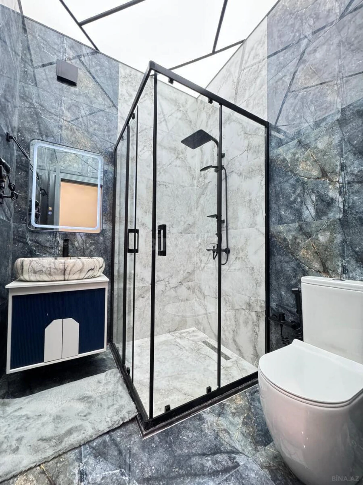 Satılır 5 otaqlı həyət evi 190 m²