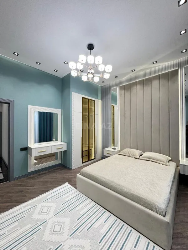 Satılır 5 otaqlı həyət evi 190 m²