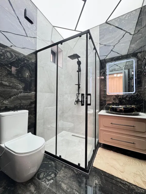 Satılır 5 otaqlı həyət evi 190 m²