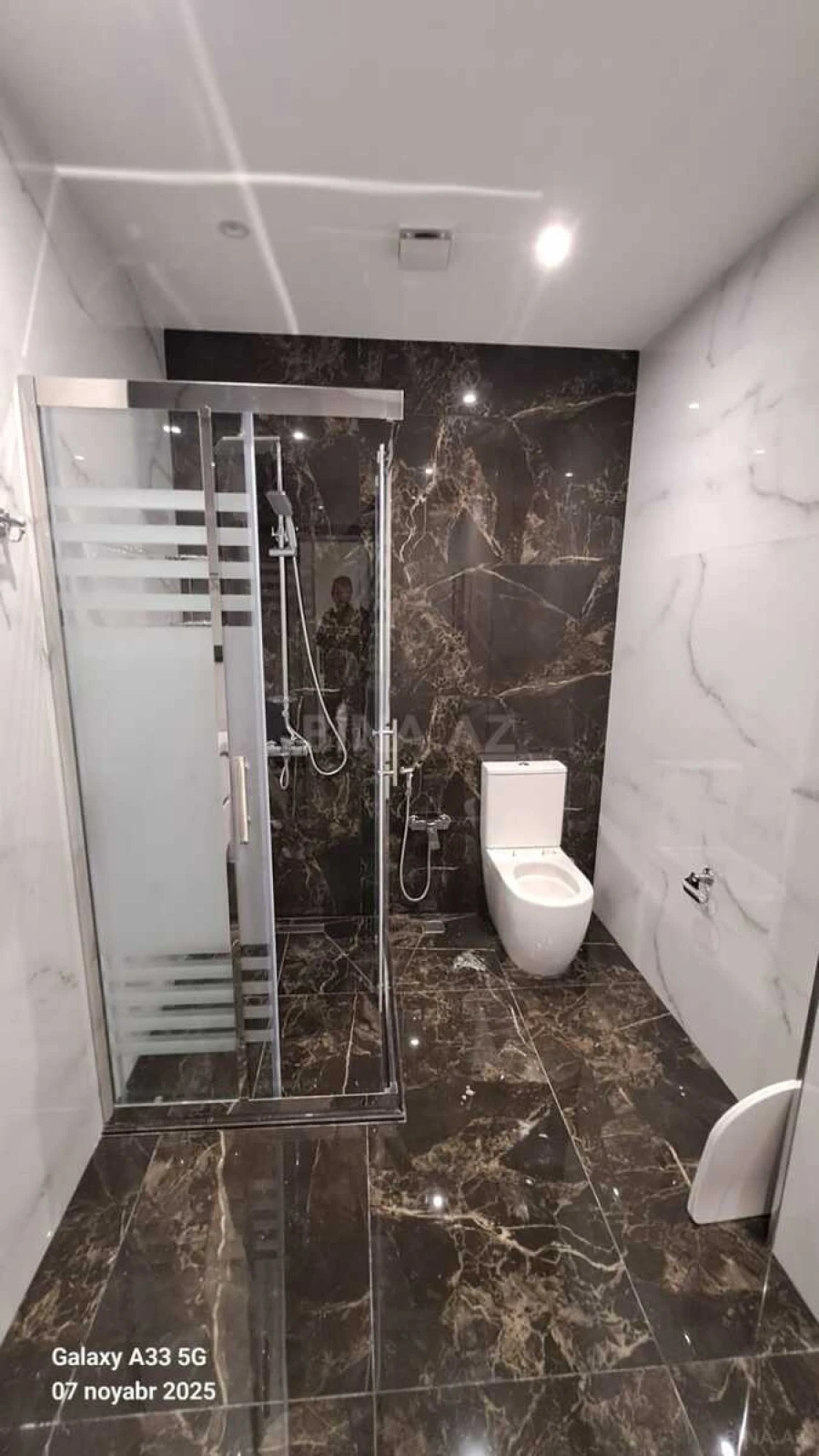Kirayə verilir 2 otaqlı mənzil 110 m²