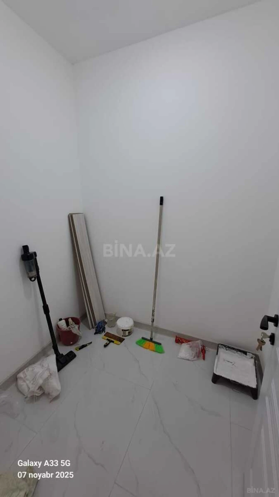 Kirayə verilir 2 otaqlı mənzil 110 m²