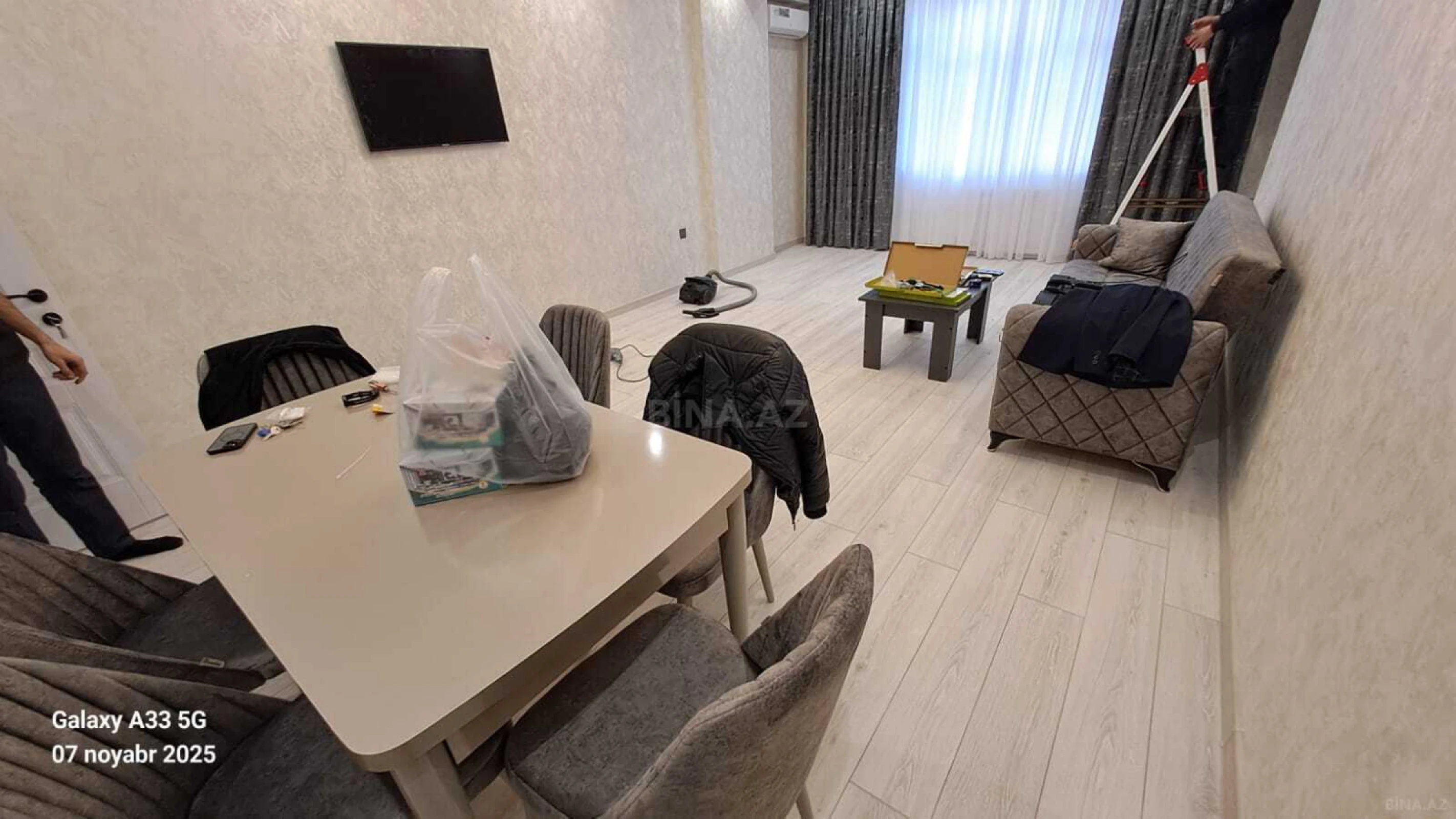 Kirayə verilir 2 otaqlı mənzil 110 m²