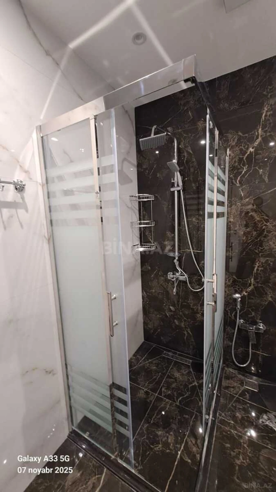 Kirayə verilir 2 otaqlı mənzil 110 m²