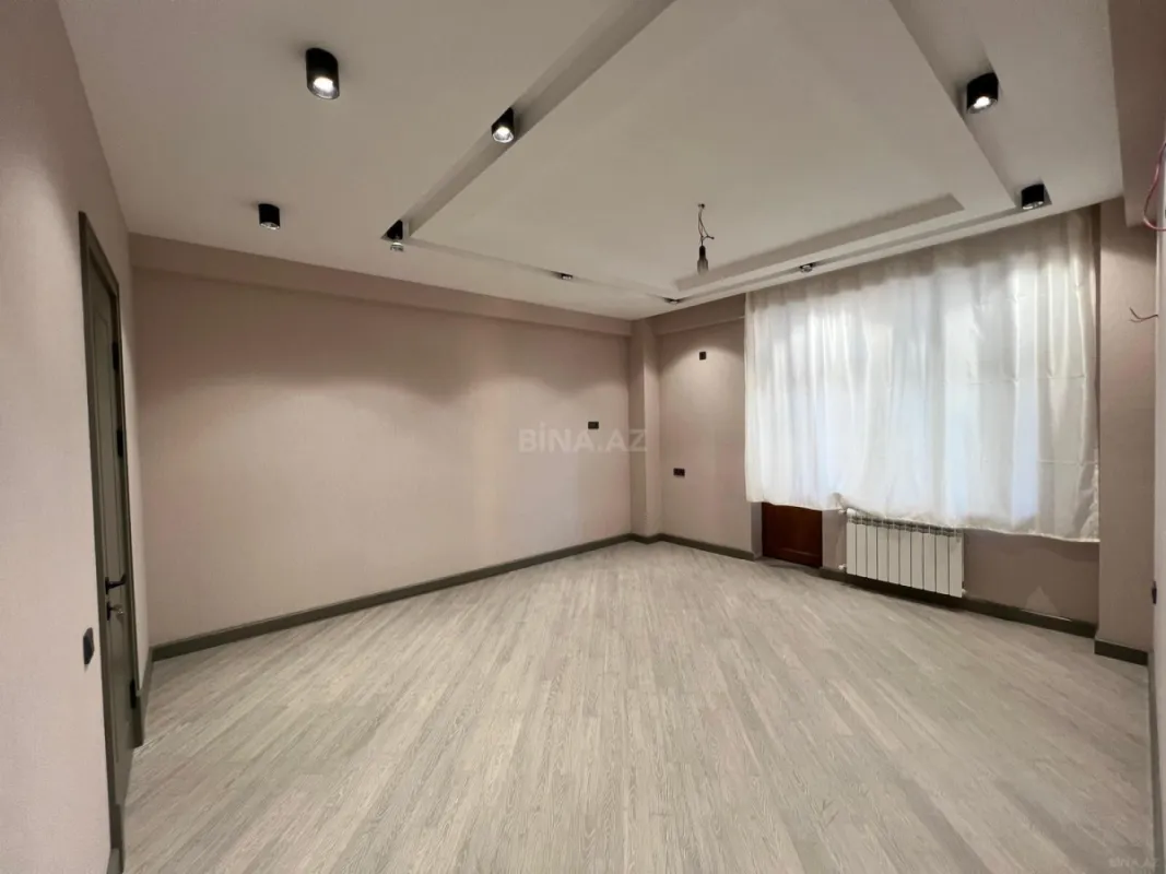 Satılır 4 otaqlı mənzil 165 m²
