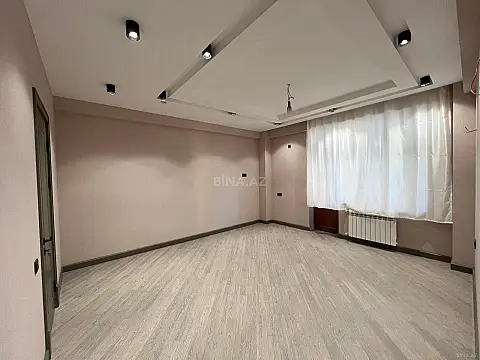 Satılır 4 otaqlı mənzil 165 m²