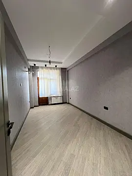 Satılır 4 otaqlı mənzil 165 m²