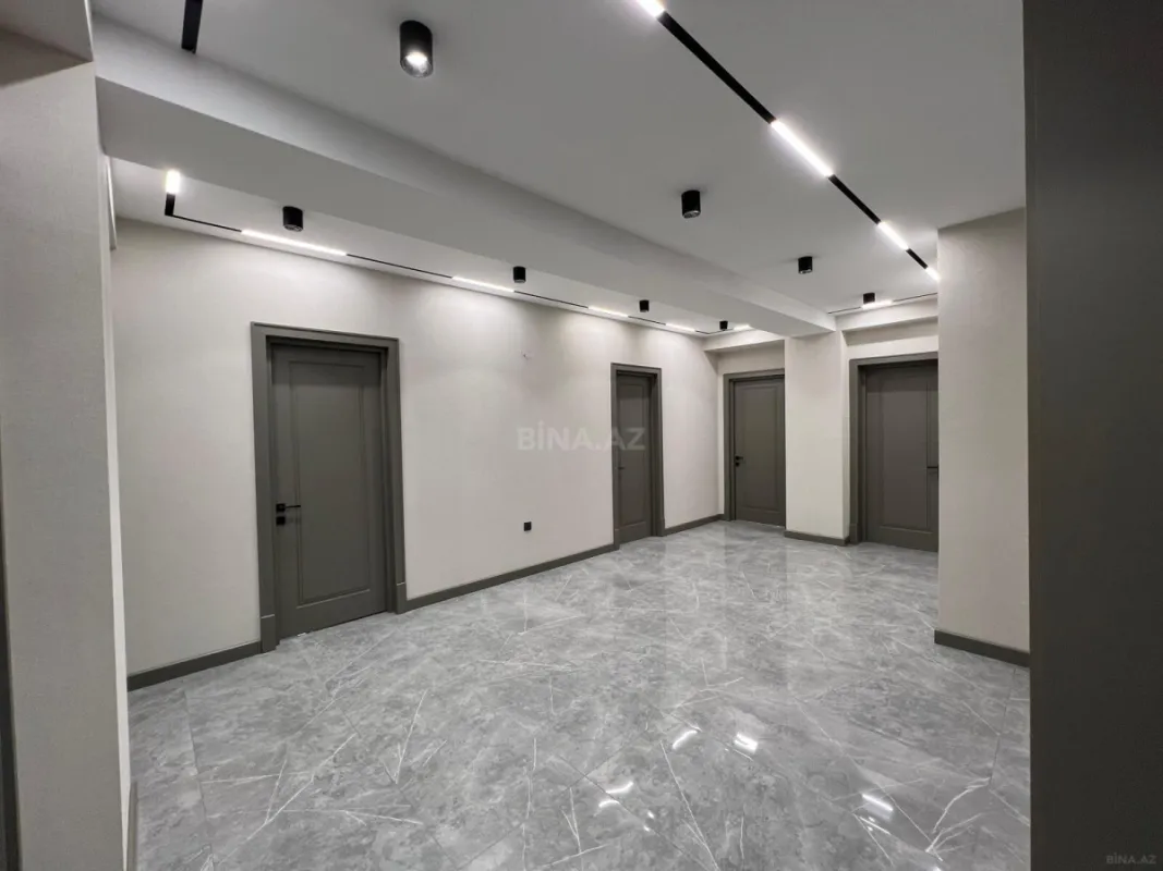 Satılır 4 otaqlı mənzil 165 m²