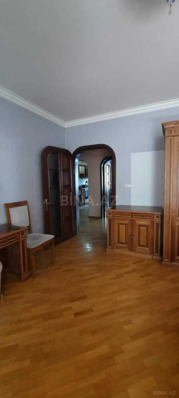 Satılır 2 otaqlı mənzil 67.4 m²