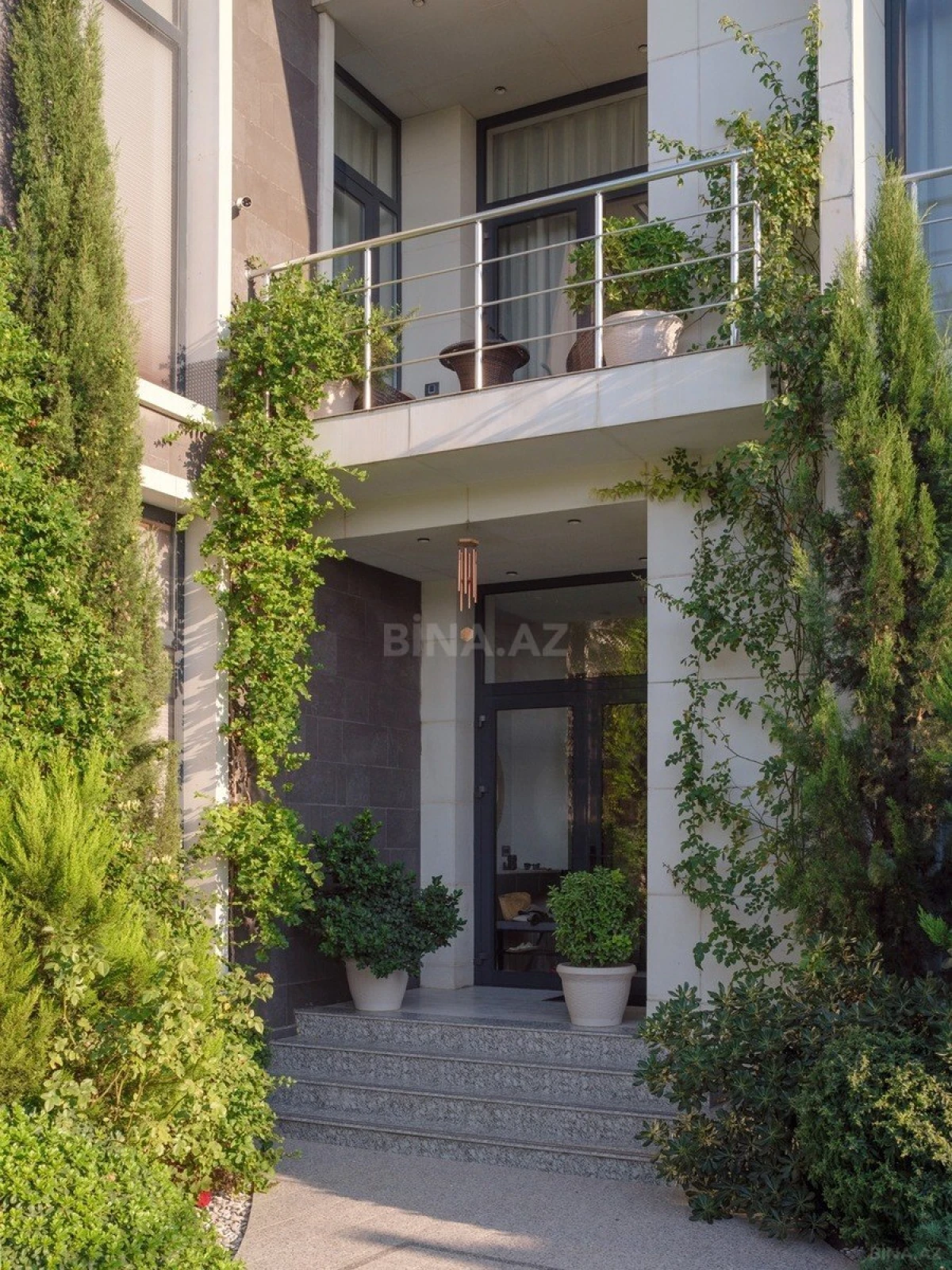 Satılır 6 otaqlı həyət evi 250 m²