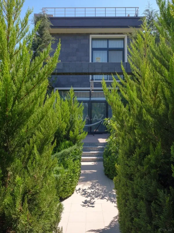 Satılır 6 otaqlı həyət evi 250 m²