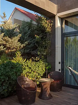 Satılır 6 otaqlı həyət evi 250 m²