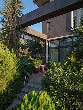 Satılır 6 otaqlı həyət evi 250 m²