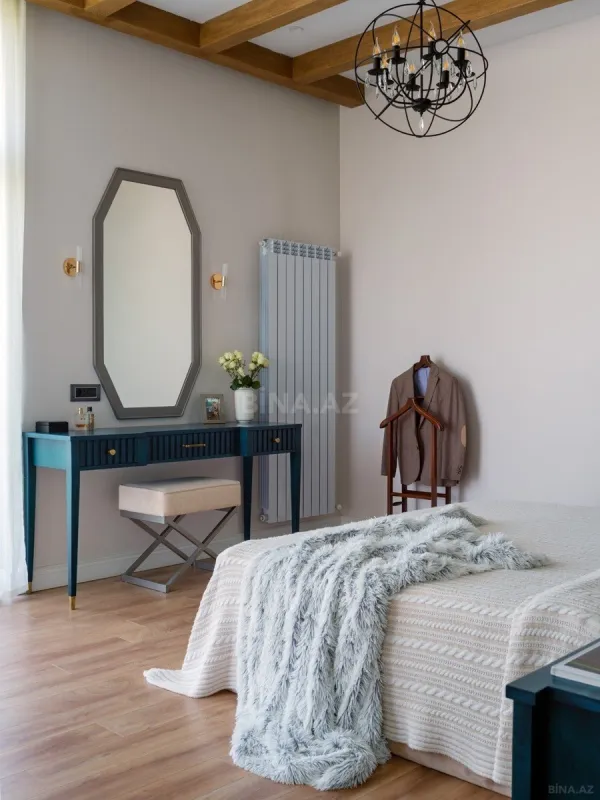 Satılır 6 otaqlı həyət evi 250 m²