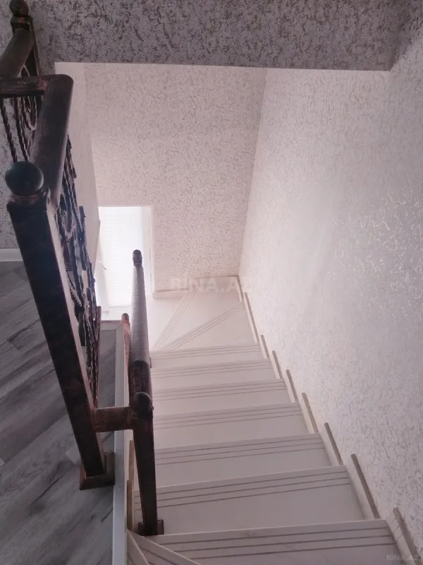 Satılır 4 otaqlı həyət evi 170 m²