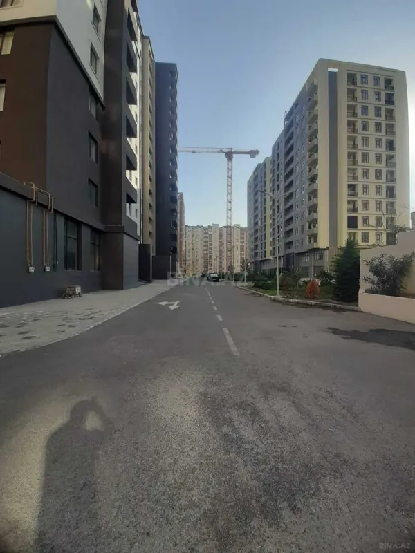 Satılır obyekt 183 m²