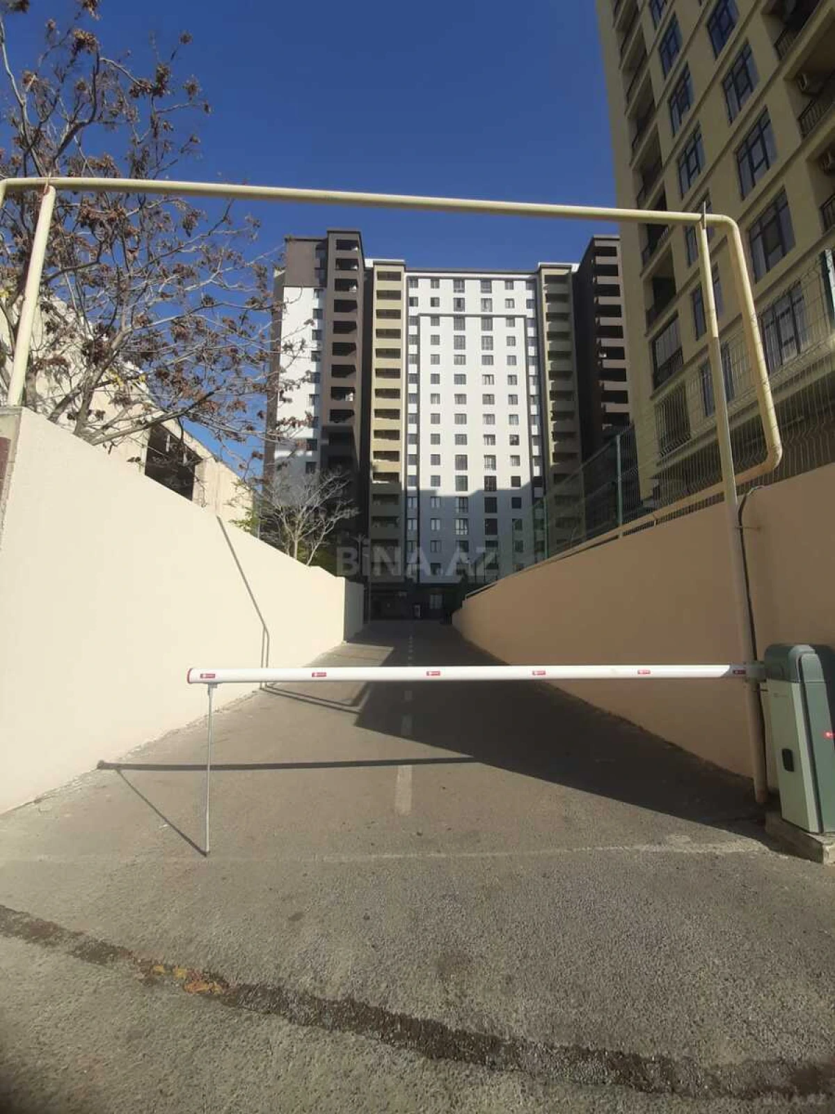 Satılır obyekt 183 m²