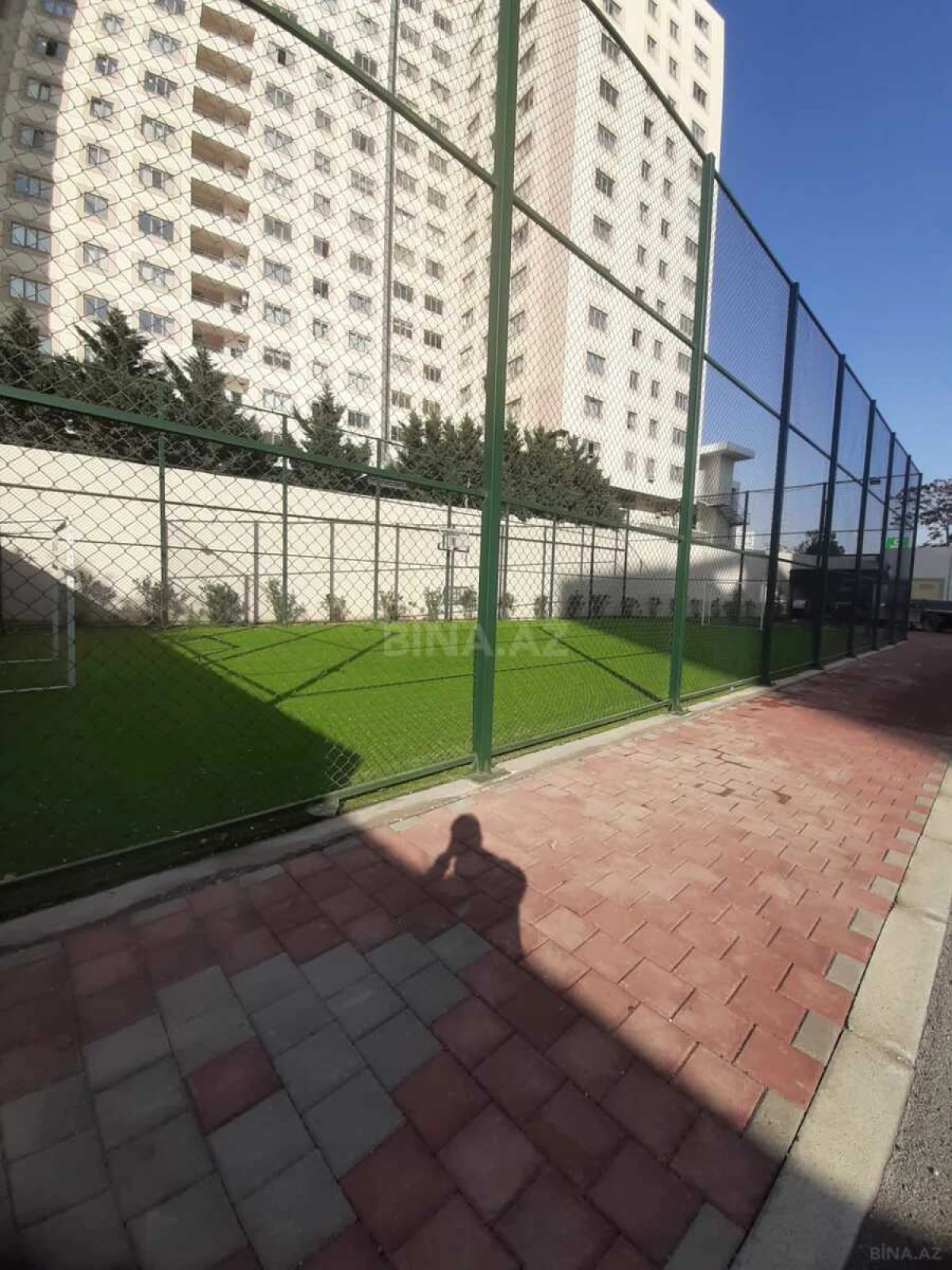 Satılır obyekt 183 m²