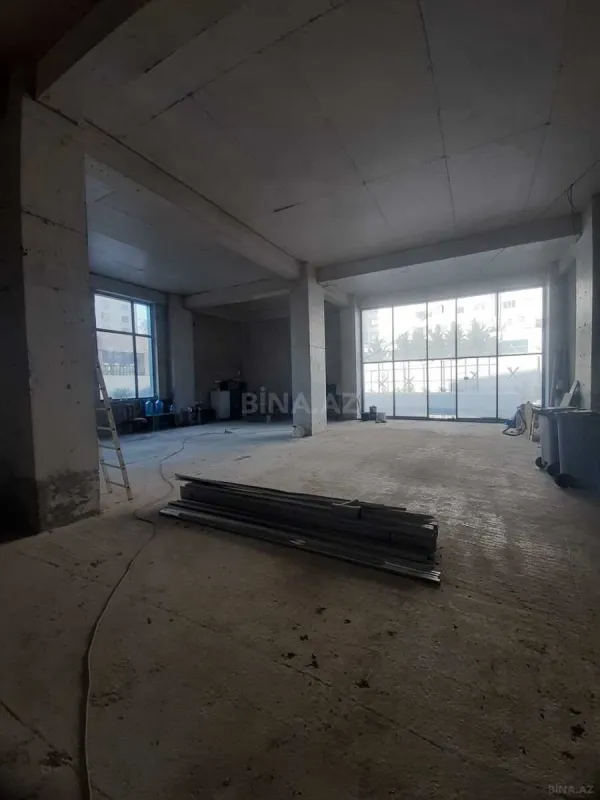 Satılır obyekt 183 m²