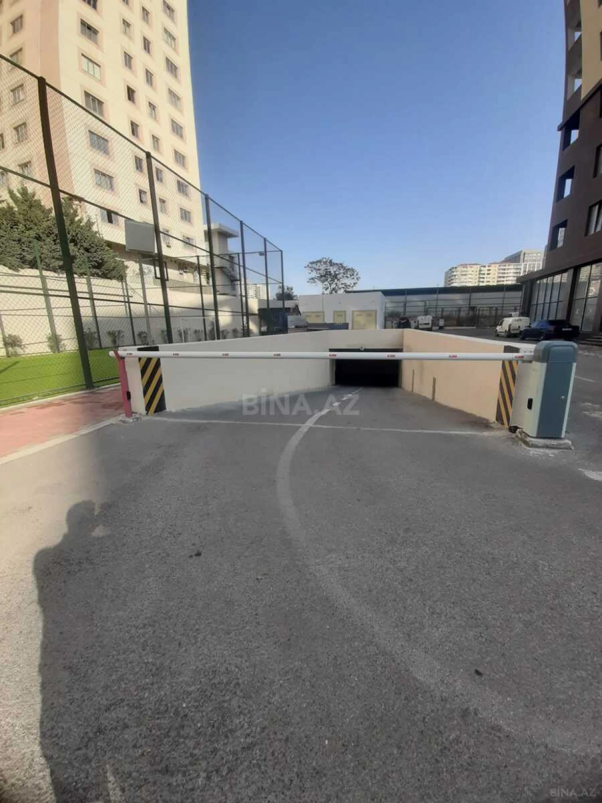 Satılır obyekt 183 m²