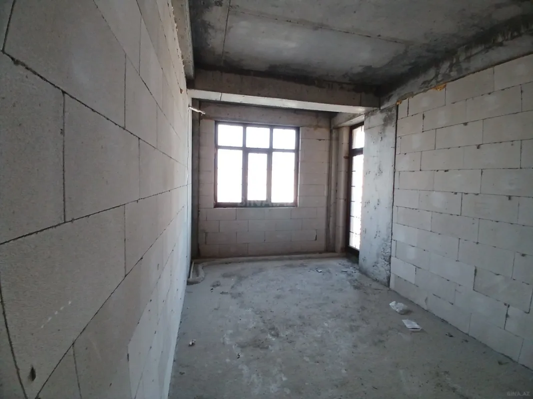 Satılır 2 otaqlı mənzil 92 m²