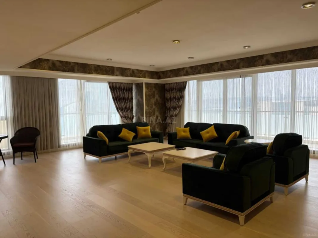 Kirayə verilir 6 otaqlı mənzil 410 m²