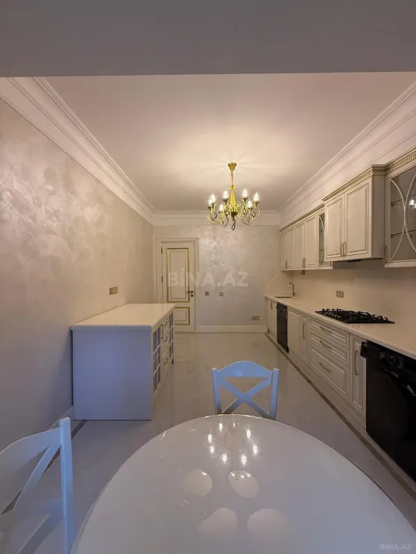 Satılır 3 otaqlı mənzil 120 m²