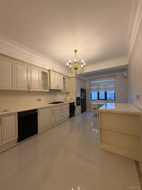 Satılır 3 otaqlı mənzil 120 m²