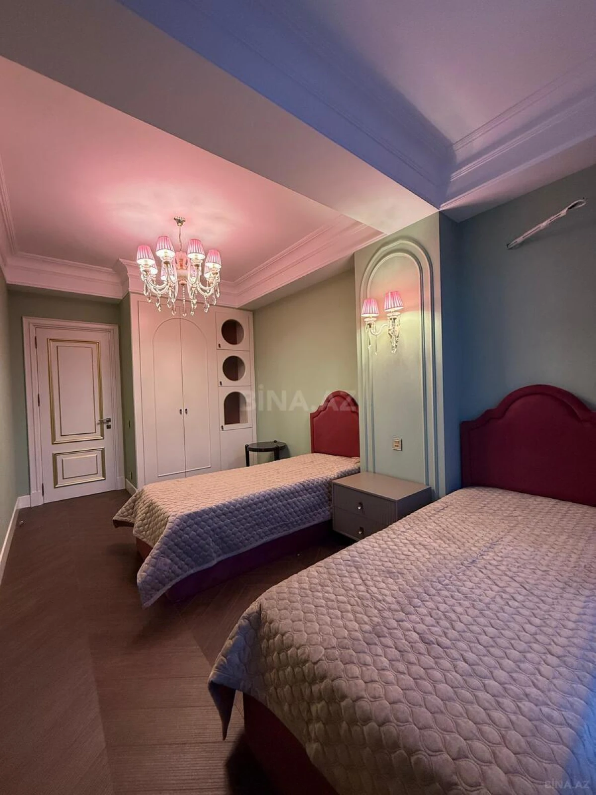 Satılır 3 otaqlı mənzil 120 m²